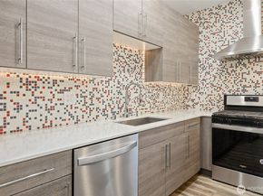 9221 Linden Avenue N A, Seattle WA 98103