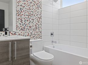 9221 Linden Avenue N A, Seattle WA 98103