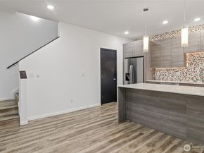 9221 Linden Avenue N A, Seattle WA 98103