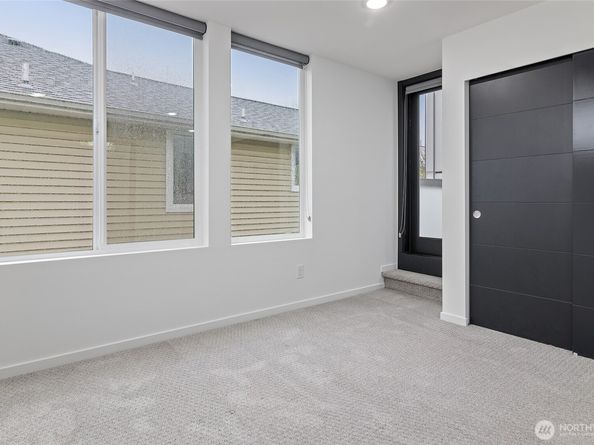 9221 Linden Avenue N A, Seattle WA 98103