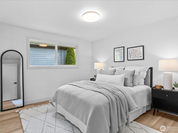 9533 Bowdoin Way, Edmonds WA 98020