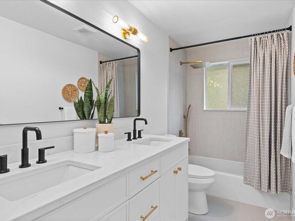 9533 Bowdoin Way, Edmonds WA 98020