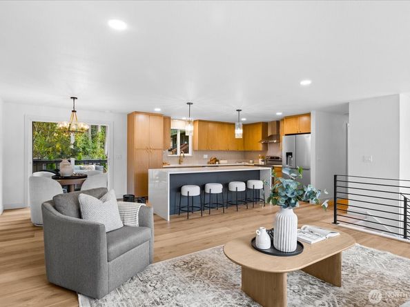 9533 Bowdoin Way, Edmonds WA 98020