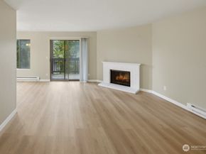 10506 NE 32nd Place G203, Bellevue WA 98004