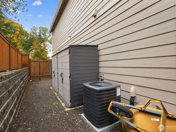 18847 SE 123rd Place, Renton WA 98058