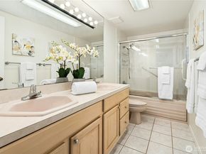 1820 175th Place NE, Bellevue WA 98008