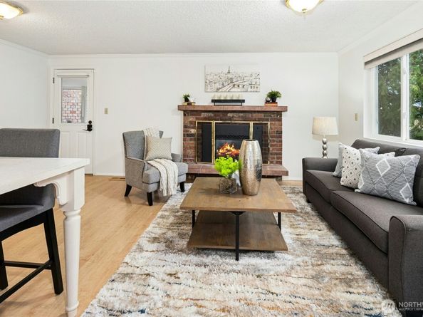 1820 175th Place NE, Bellevue WA 98008