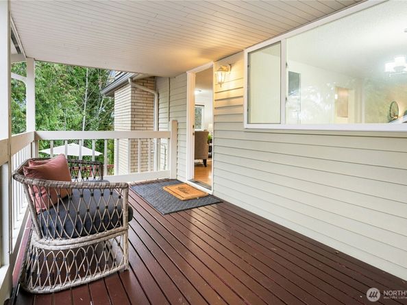 1820 175th Place NE, Bellevue WA 98008