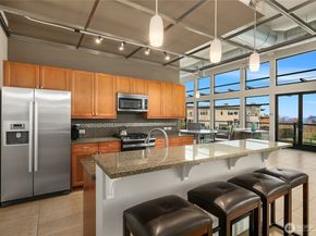 71 Pine Street 302, Edmonds WA 98020