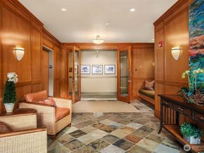 71 Pine Street 302, Edmonds WA 98020