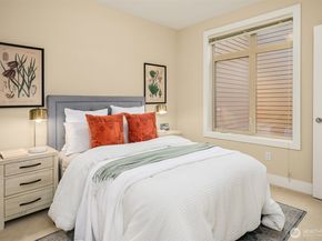 71 Pine Street 302, Edmonds WA 98020