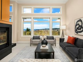 71 Pine Street 302, Edmonds WA 98020