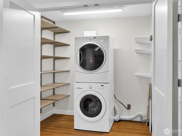 24827 9th Place S, Des Moines WA 98198