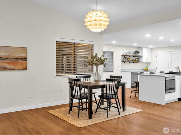 24827 9th Place S, Des Moines WA 98198