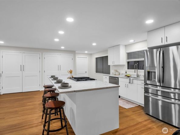 24827 9th Place S, Des Moines WA 98198