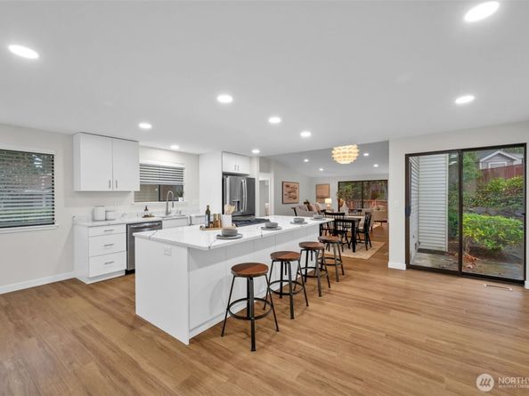 24827 9th Place S, Des Moines WA 98198