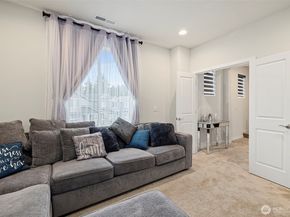 1031 133RD Place SW 8, Everett WA 98204