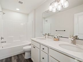 1031 133RD Place SW 8, Everett WA 98204