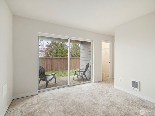 1031 133RD Place SW 8, Everett WA 98204