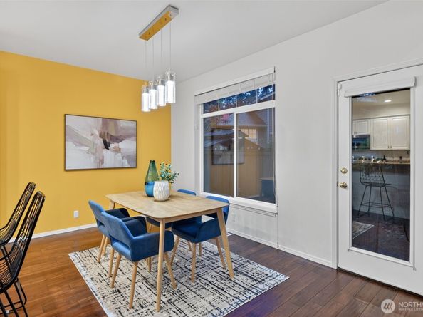 18391 NE 97th Court, Redmond WA 98052