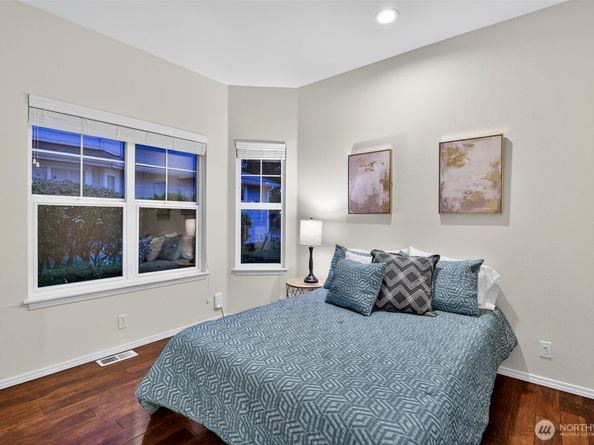 18391 NE 97th Court, Redmond WA 98052