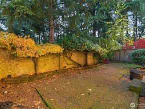 18391 NE 97th Court, Redmond WA 98052