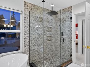 18391 NE 97th Court, Redmond WA 98052