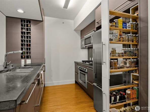 820 Blanchard Street 1301, Seattle WA 98121