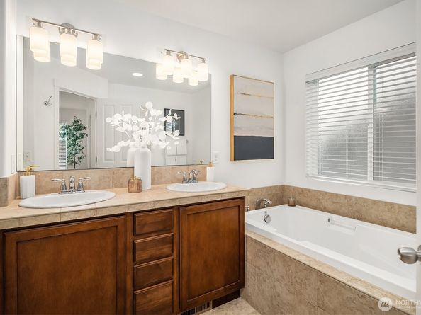 3601 223rd Place SE, Bothell WA 98021