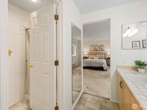 1692 118th Avenue SE A203, Bellevue WA 98005