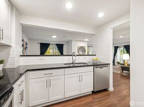 1692 118th Avenue SE A203, Bellevue WA 98005