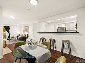 1692 118th Avenue SE A203, Bellevue WA 98005