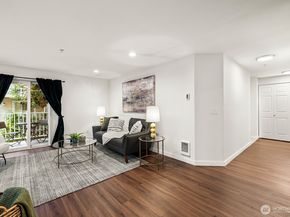 1692 118th Avenue SE A203, Bellevue WA 98005