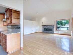 4322 29th Avenue W, Seattle WA 98199