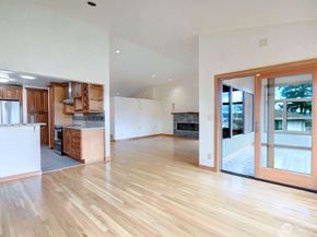4322 29th Avenue W, Seattle WA 98199
