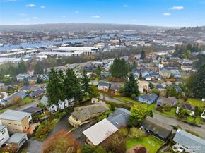 4322 29th Avenue W, Seattle WA 98199