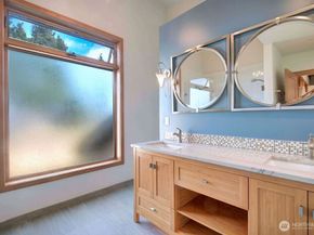 4322 29th Avenue W, Seattle WA 98199