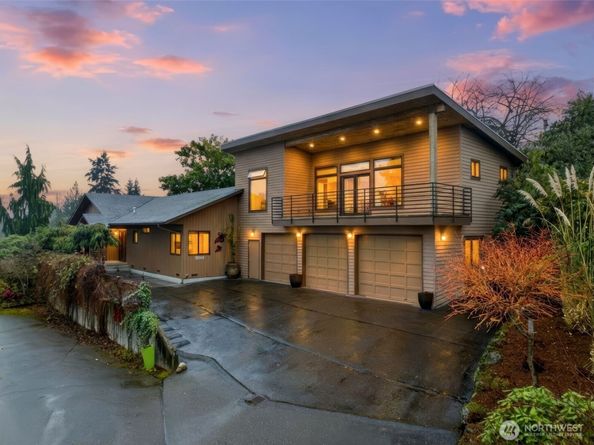 4322 29th Avenue W, Seattle WA 98199