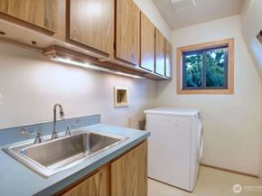 4322 29th Avenue W, Seattle WA 98199