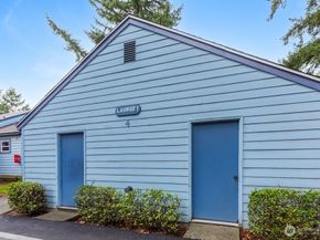 4300 NE Sunset Blvd D1, Renton WA 98059