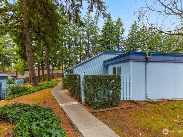 4300 NE Sunset Blvd D1, Renton WA 98059