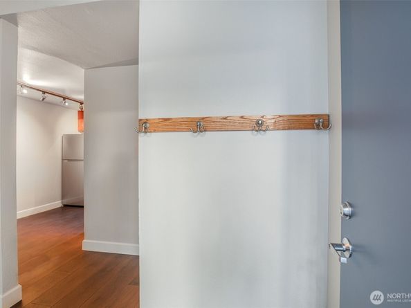 4300 NE Sunset Blvd D1, Renton WA 98059