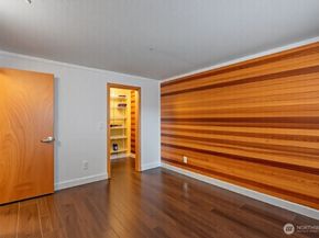 4300 NE Sunset Blvd D1, Renton WA 98059