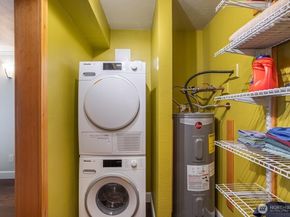 4300 NE Sunset Blvd D1, Renton WA 98059