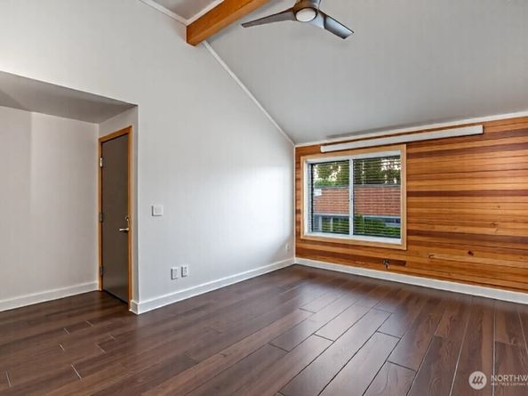 4300 NE Sunset Blvd D1, Renton WA 98059