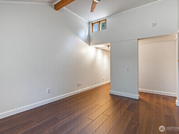 4300 NE Sunset Blvd D1, Renton WA 98059