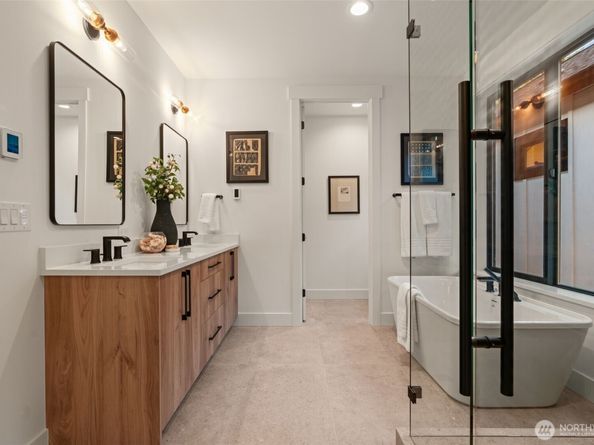 8007 131st Place NE, Kirkland WA 98033