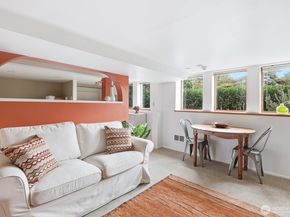 932 N 70th Street, Seattle WA 98103