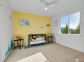 9327 Satterlee Avenue SE, Snoqualmie WA 98065