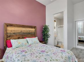 9327 Satterlee Avenue SE, Snoqualmie WA 98065